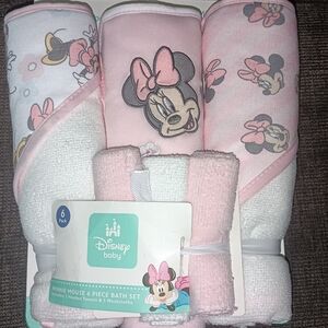 Disney Baby Minnie Mouse Hooded Towel Set in Pink and White